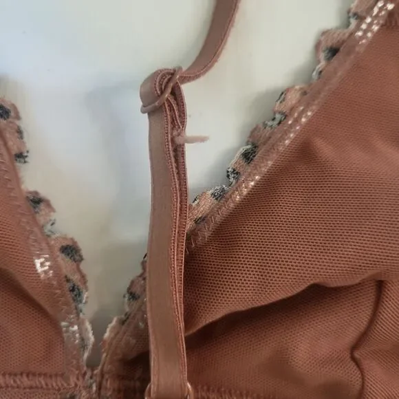 Victoria Secret PINK Women Bra Small Lepoard Bralette Strappy Lace Lightly Lined - Picture 4 of 6